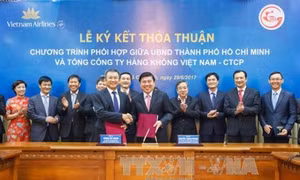 Thành phố Hồ Chí Minh và Vietnam Arilines hợp tác phát triển nhiều lĩnh vực