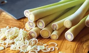 Công dụng bất ngờ của cây sả 
