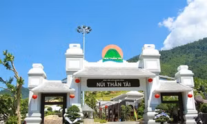 Du ngoạn Núi Thần Tài 