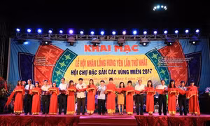 Lễ hội nhãn lồng Hưng Yên - Hội chợ đặc sản các vùng miền 2017