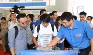 Ra quân thực hiện công trình thanh niên “Tuyên truyền thanh toán tiền điện không dùng tiền mặt và các dịch vụ về điện”