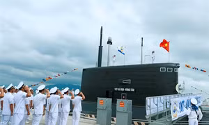 Thủ tướng Nguyễn Xuân Phúc dự Lễ Thượng cờ hai tàu ngầm Đà Nẵng và Bà Rịa - Vũng Tàu