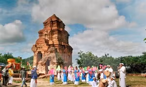 Đồng bào Chăm Ninh Thuận đón mừng Lễ hội Katê năm 2017