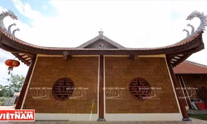 Công phu nghề đá ong xứ Đoài