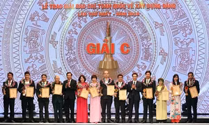 Trao giải báo chí toàn quốc về Xây dựng Đảng lần thứ Nhất