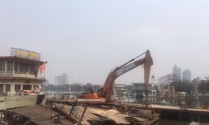 Các phương tiện thủy nội địa trên Hồ Tây sẽ di chuyển về Đầm Bẩy trước ngày 10/3