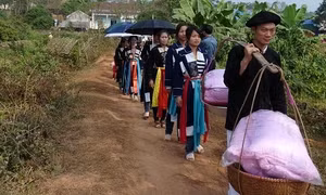 Đám cưới của người Cao Lan ở Đèo Gia