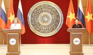 Chủ tịch Quốc hội Nguyễn Thị Kim Ngân hội đàm với Chủ tịch Hội đồng Liên bang Nga Valentina Ivanovna Matvienko