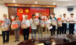 Thông tấn xã Việt Nam tổ chức Lễ kỷ niệm 70 năm Ngày Thương binh – Liệt sĩ