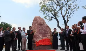 Phó Chủ tịch nước Đặng Thị Ngọc Thịnh dự Lễ kỷ niệm 40 năm xây dựng đại thủy nông Phú Ninh