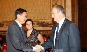 Belarus tìm cơ hội hợp tác đầu tư lĩnh vực giao thông công cộng tại Thành phố Hồ Chí Minh