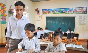 Niềm hạnh phúc được "gieo con chữ" của thầy giáo Lê Hồng Tiến