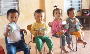 Trẻ mầm non ở Ea Dâh cần sự giúp đỡ