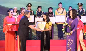 Tôn vinh học sinh, sinh viên Dân tộc thiểu số xuất sắc tiêu biểu năm 2017