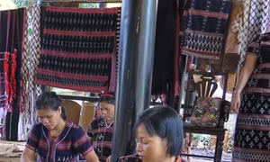 Nghề dệt Zèng ở A Lưới trở thành Di sản văn hóa phi vật thể quốc gia