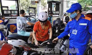 Giá xăng tăng gần 600 đồng/lít từ 4/8/2017