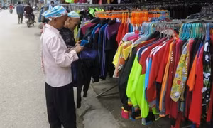 Phụ nữ vùng cao rộn ràng đón Tết