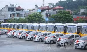 Khai trương tuyến xe bus đầu tiên của tỉnh Bắc Kạn