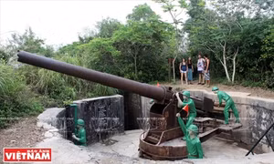 Đến Cát Bà thăm Pháo đài Thần công