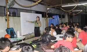 Lớp học miễn phí dành riêng cho con công nhân ở Đồng Nai