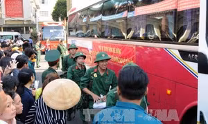 Tưng bừng ngày hội tòng quân tại các địa phương thuộc Quân khu 7