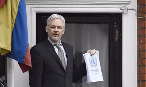 Người sáng lập trang mạng WikiLeaks hoan nghênh Mỹ trả tự do cho Chelsea Manning