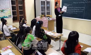 Nỗ lực gieo con chữ cho trẻ em vùng cao Sam Kha