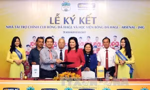 Lễ ký kết tài trợ về đào tạo và dinh dưỡng giữa Công ty Cổ phần Sữa chuyên nghiệp Việt Nam và Học viện Bóng đá Hoàng Anh Gia Lai – ARSENAL – JMG