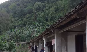 Nhà trình tường của người Dao Tiền ở Cao Bằng
