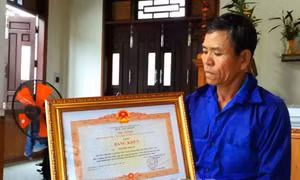 Ông Nguyễn Thuận làm giàu từ mô hình trang trại khép kín