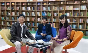 Dương Hướng tự nhận "có số hưởng lộc văn chương"