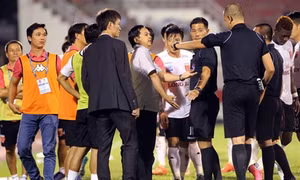 V.League 2017: Câu lạc bộ Thành phố Hồ Chí Minh giành chiến thắng 5-2 trong trận cầu nhiều tranh cãi