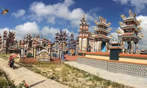 “Thành phố lăng mộ” ở huyện Phú Vang