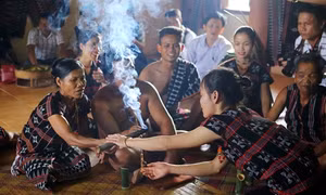 Lễ mừng nhà mới của đồng bào dân tộc Tà Ôi