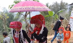 Đám cưới dân tộc Sán Chỉ