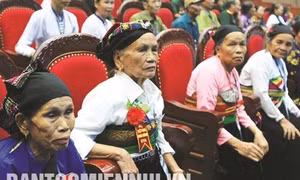 "Mãi ghi ơn những người con trung hiếu"