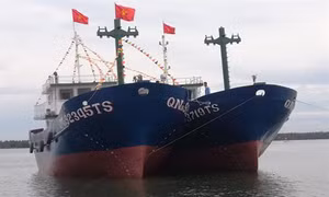Quảng Nam hạ thủy đôi tàu vỏ sắt đóng mới theo Nghị định 67