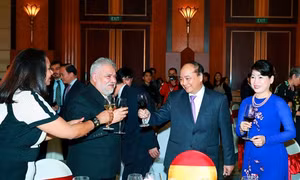 Thủ tướng Nguyễn Xuân Phúc chủ trì tiệc chiêu đãi Đoàn Ngoại giao nhân dịp Tết cổ truyền dân tộc