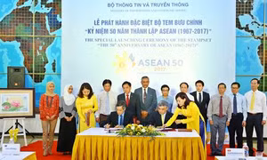 Phát hành bộ tem “Kỷ niệm 50 năm thành lập ASEAN (1967 - 2017)”