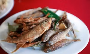 Ngọt thơm cá suối nướng Mộc Châu