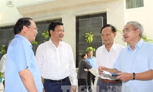 Lãnh đạo Thành phố Hồ Chí Minh gặp gỡ cán bộ cao cấp nghỉ hưu trên địa bàn Thành phố Hồ Chí Minh