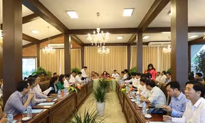 Kiểm tra xây dựng nông thôn mới, thăm các mô hình sản xuất nông nghiệp công nghệ cao tại huyện Thạch Thất