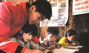 Gian nan "con chữ" vùng cao