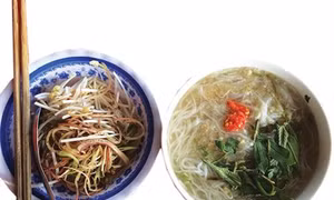 Thơm lừng bún sả Óc Eo