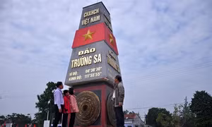 Công trình mô phỏng cột mốc chủ quyền Trường Sa - tiếp nối mạch nguồn yêu nước trên “mảnh đất thép”