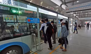 Từ hôm nay, Hà Nội bắt đầu thu phí xe buýt nhanh BRT tuyến Kim Mã - Bến xe Yên Nghĩa