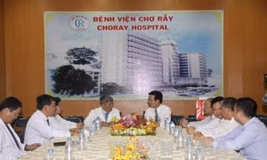 Đồng chí Võ Văn Thưởng: Cần chăm sóc chu đáo bệnh nhân đón Tết trong bệnh viện