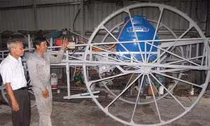 "Nhà sáng chế" nông dân Phạm Văn Hát