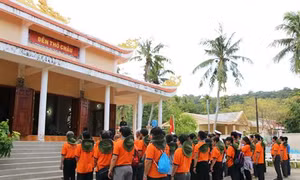 Đền tưởng niệm Thổ Châu - nơi giáo dục truyền thống cho thế hệ trẻ