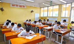 Hơn 76.000 thí sinh ở Hà Nội bước vào kỳ thi tuyển sinh lớp 10 năm học 2017 - 2018